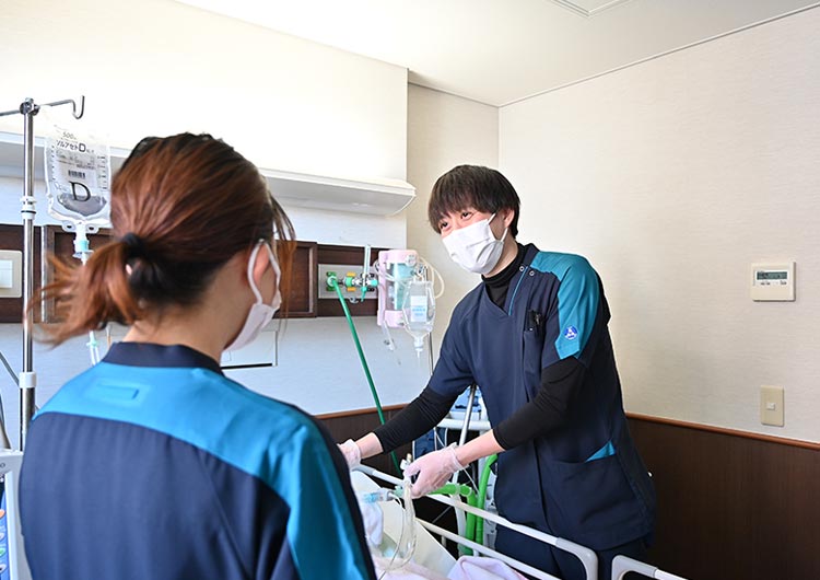 吉川中央総合病院の一般病棟の病室