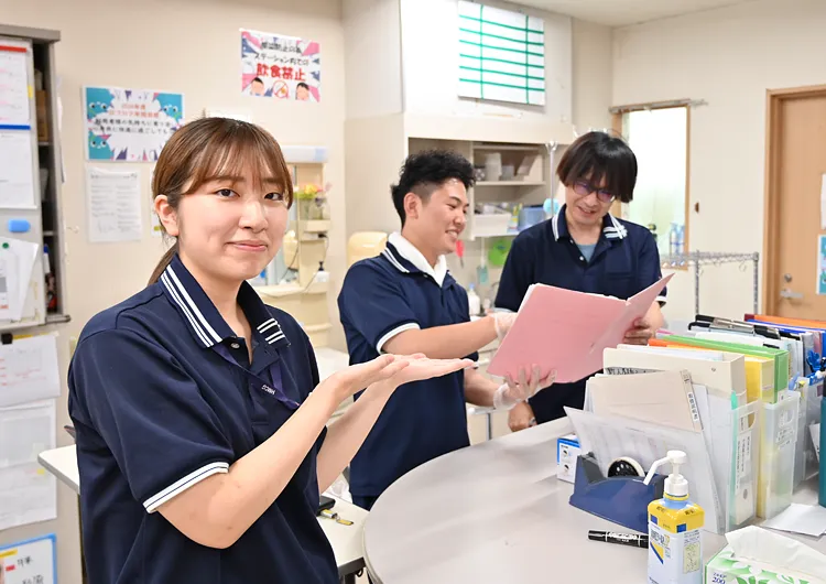 横浜いずみ介護老人保健施設のスタッフステーション